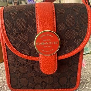 NWOT Sig. Jacquard LONNIE Crossbody Really Cool😎 Mango Colour Unique